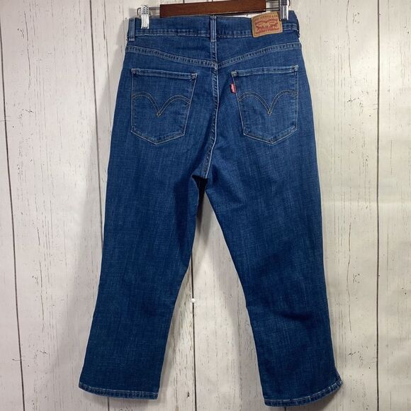 Levis Womens Classic Capri Jeans - Picture 13 of 13